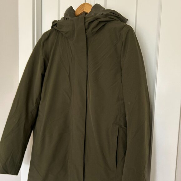 Aritzia The Group Explore Parka in Olive Green - Picture 1 of 4